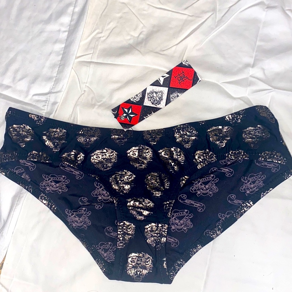 New with tag Ed Hardy bottom only tiger black and gold size M